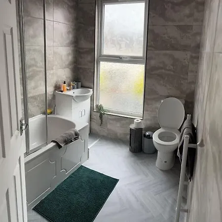 Away From Near Centre Leeds (West Yorkshire)
